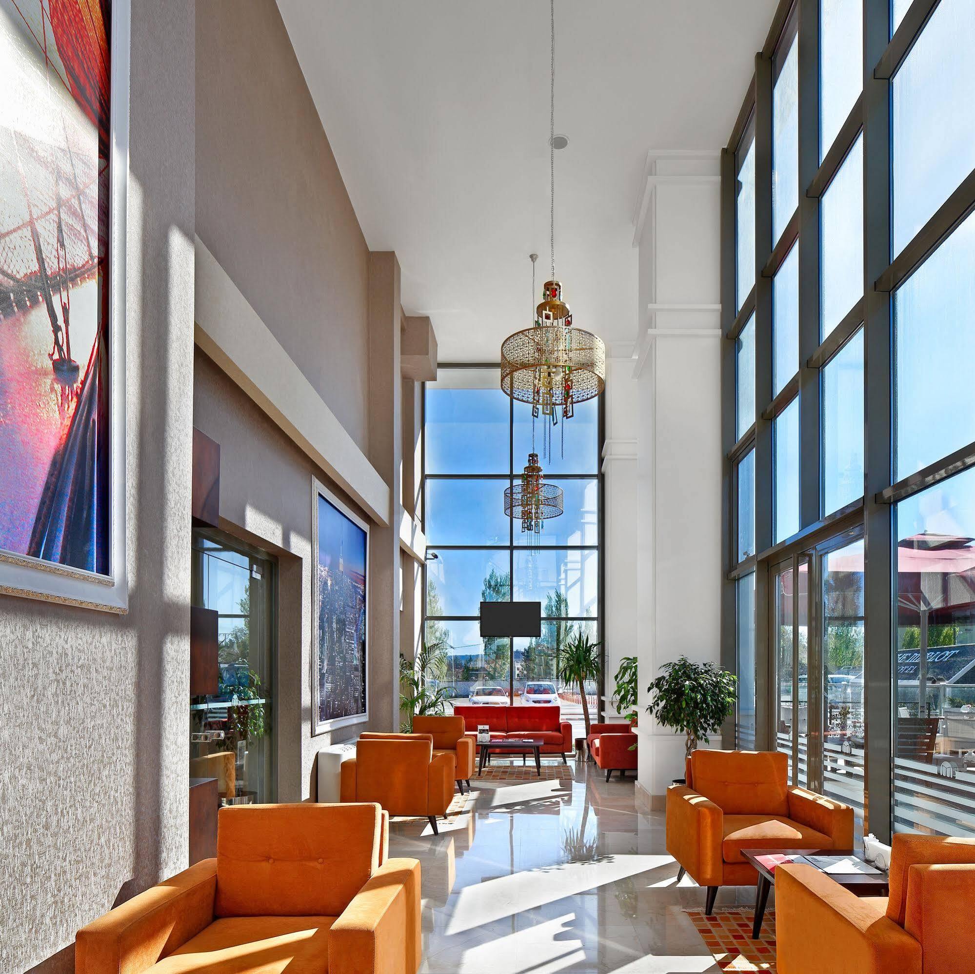 The Merlot Hotel Ескишехир Екстериор снимка